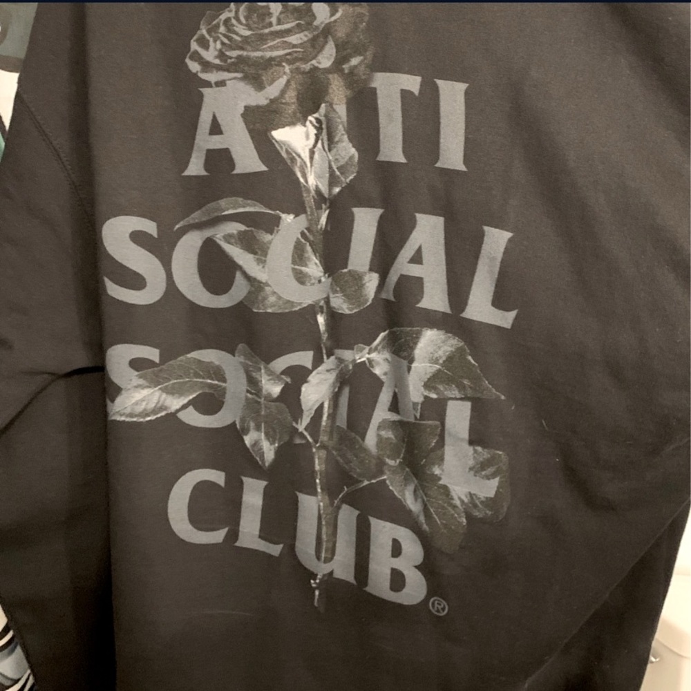 Members Only exclusive drop Hell-O Rose